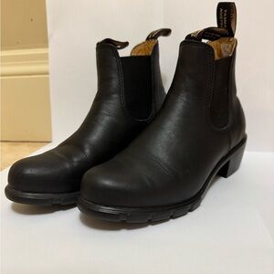 Blundstone Dark Leather Ankle Boots